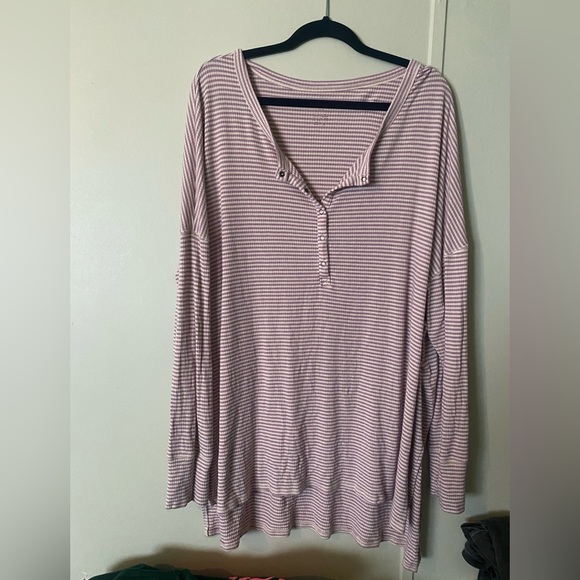 American Eagle Outfitters Tops - AE soft & sexy long sleeve shirt